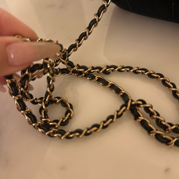 Vintage Chanel Purse - Picture 5 of 13